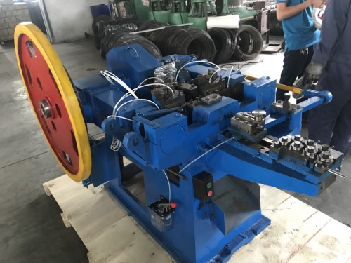 Máy dập đinh thép 3C