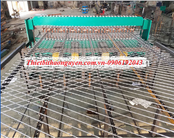 Máy hàn lưới gai