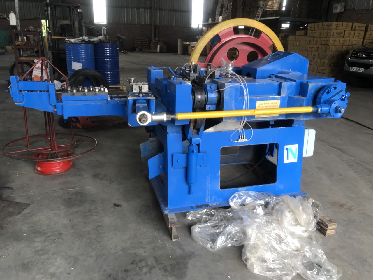 Máy dập đinh thép 4C